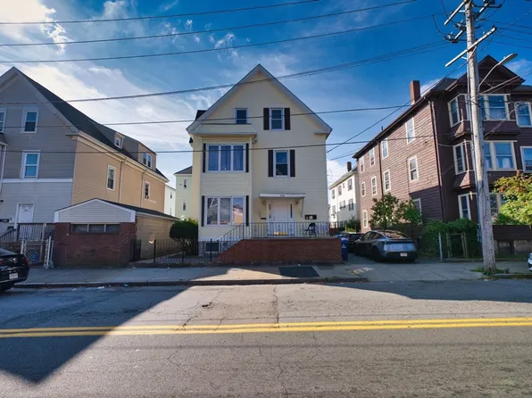 284 Sawyer St, New Bedford, MA 02746