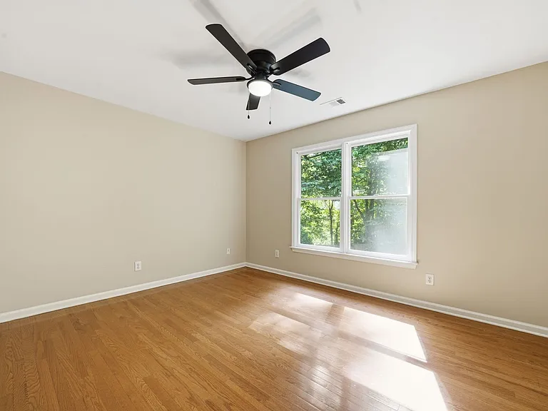 174 Ennisbrook Dr SE — Photo 36