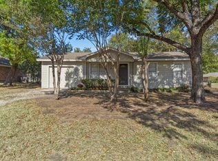 706 E Waco St, Ennis, TX 75119