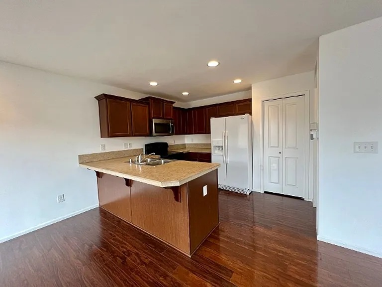 2403 Ridge Gate Ln SW — Photo 8