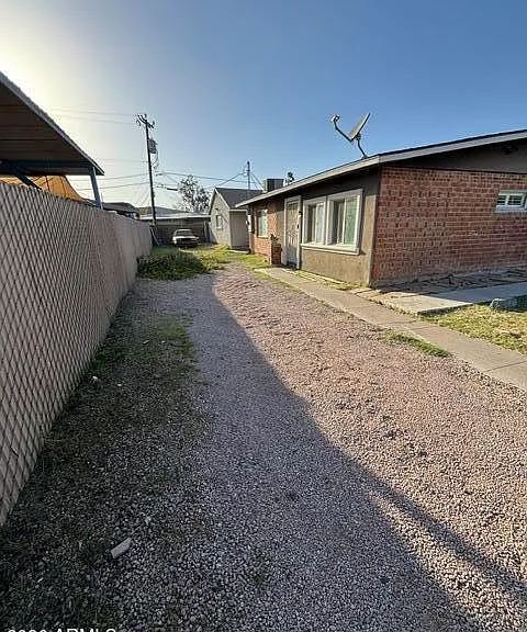 9406 N 5th Ave #B — Photo 1