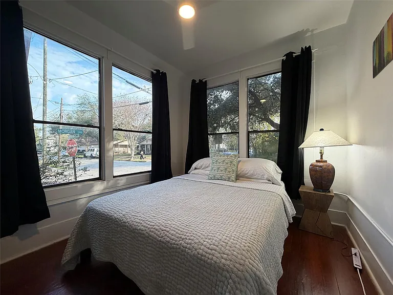 402 Hyde Park Blvd #1 — Photo 1