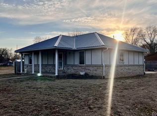 337 NW Maple St, Melvern, KS 66510