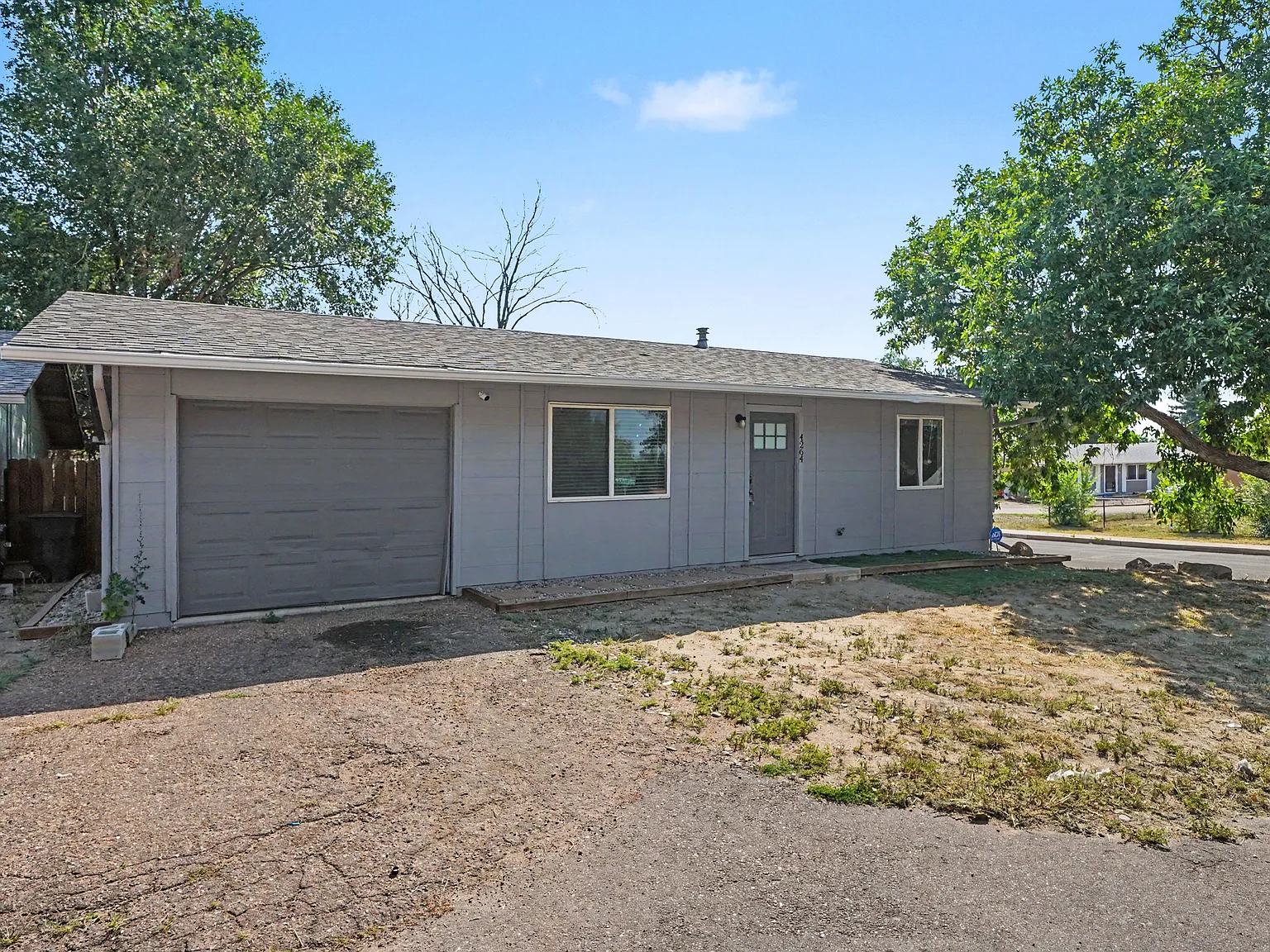 2 bed, 698 sqft, $1,800 — Photo 3