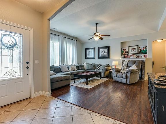 4th image of 305 W Hayden Blvd