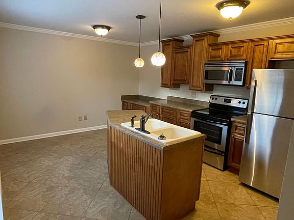 3rd image of 1720 Ridge Oak Pl