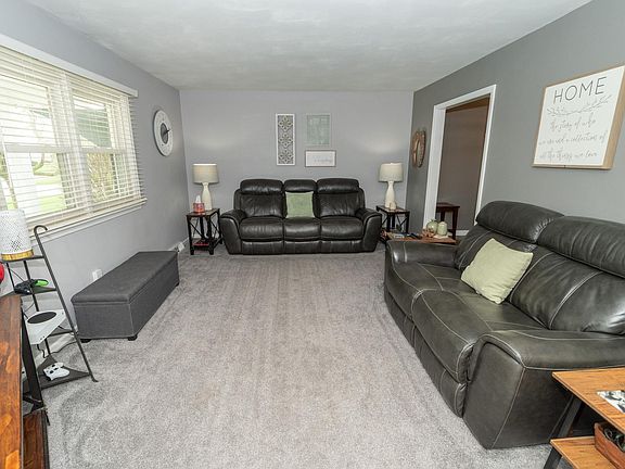 5th image of 22835 Guilford Ct