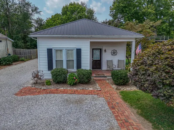 127 Bath Ave, Owingsville, KY 40360
