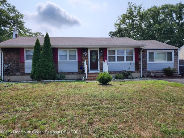 629 Windward Avenue, Beachwood, NJ 08722