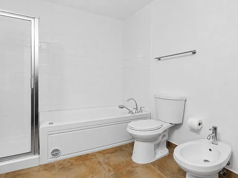 COND THE LOFTS AT 2014 APT 101 — Photo 11