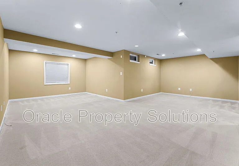 7550 Maidenhead Dr — Photo 31
