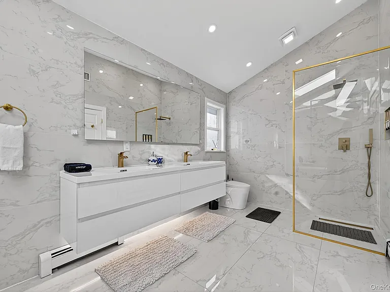 66 Murray Dr — Photo 18