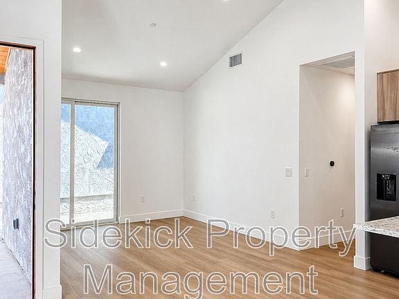 4th image of 432 W Garfield Ave #A