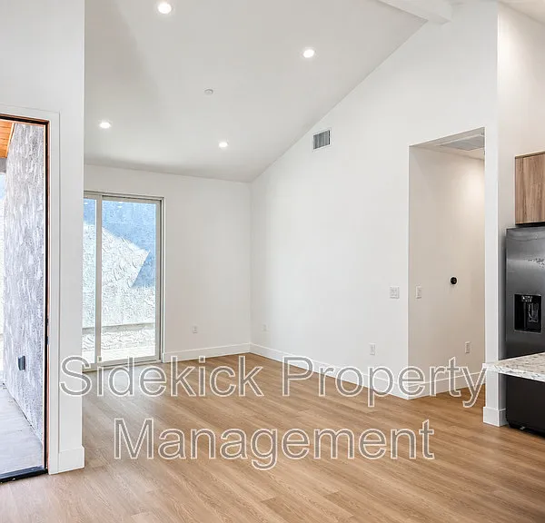 432 W Garfield Ave #A — Photo 4