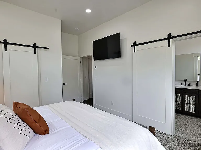 Secondary Suite