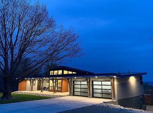 3212 Foxridge Cir, Manhattan, KS 66503