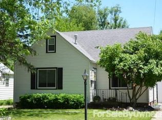 1509 64th St, Windsor Heights, IA 50324