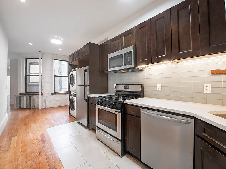 637 Sterling Pl #3L — Photo 1