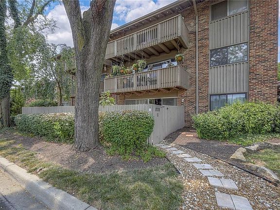 4th image of 8708 Metcalf Ave APT 10
