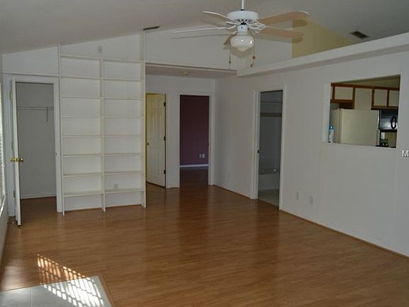 4th image of 11240 Mandarin Dr