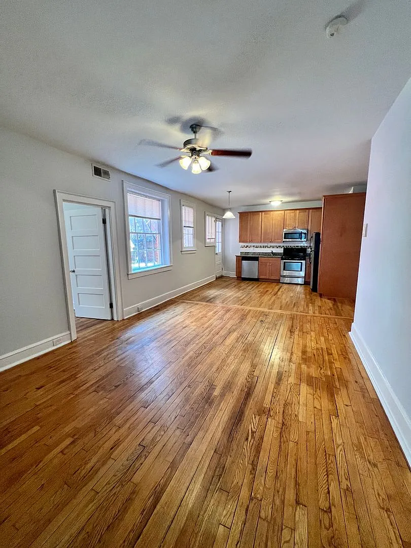 1107 W Grace St — Photo 1