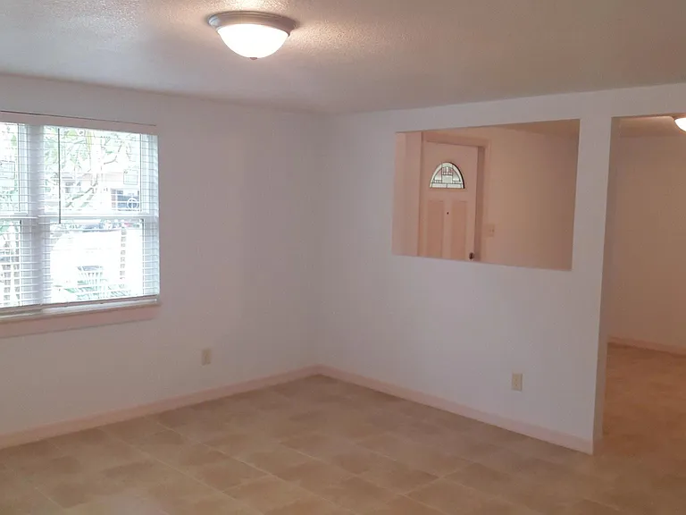 1465 NE Oak Lane Dr — Photo 6