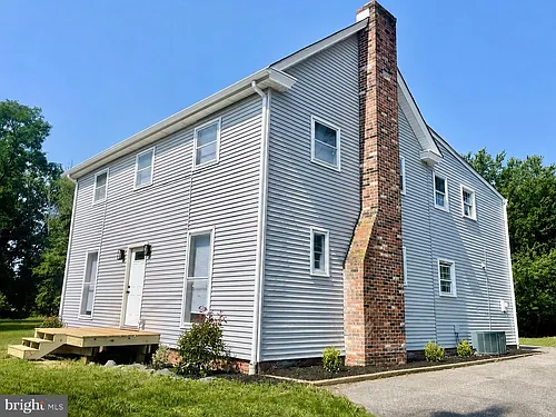 471 Elmwood Rd N Photo 1