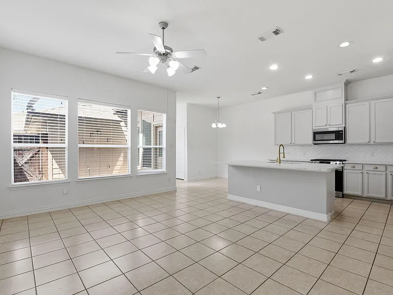 16023 Powder Springs Ln — Photo 13