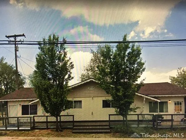 307 S Robinson St photo 1