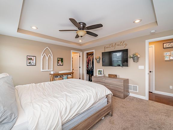 5th image of 142 Granite Ct