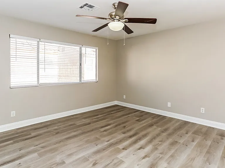 4137 Glenfield Cir — Photo 9