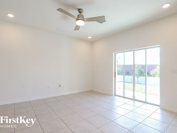 3rd image of 332 Corbel Ln