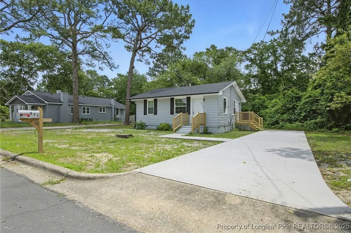 2 bed, 800 sqft, $1,150 — Photo 1