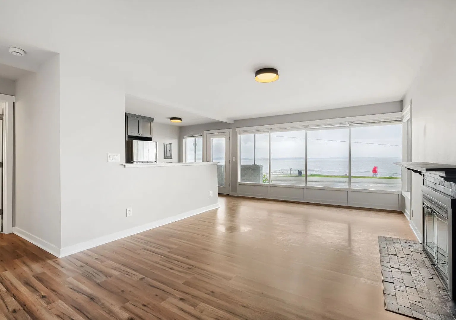 Anne Vista Court — Photo 1