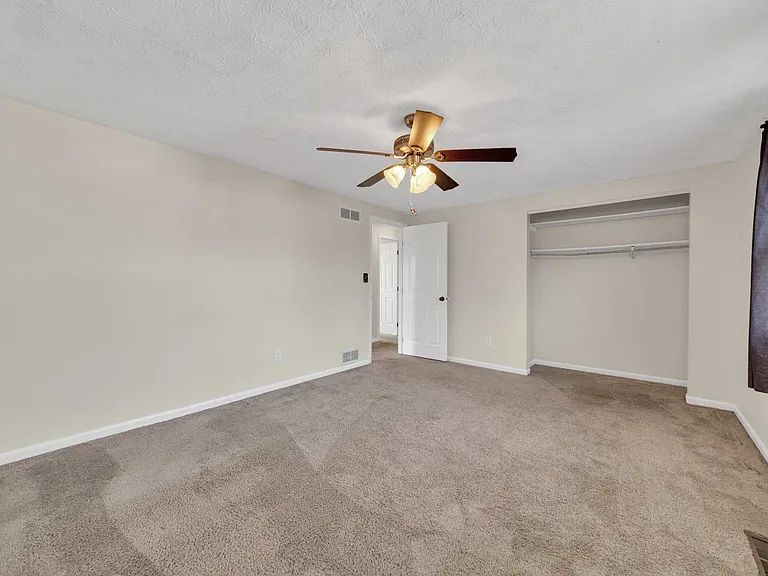 880 Ruskin Dr — Photo 31