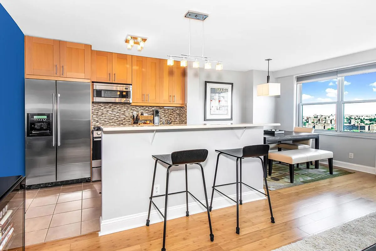555 Kappock St APT 15U photo 1