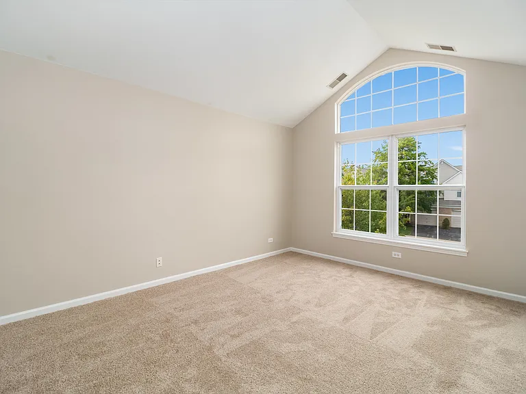 3071 Autumn Lake Dr — Photo 9