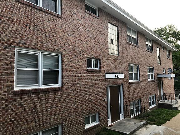2nd image of 127 N 35th St #3