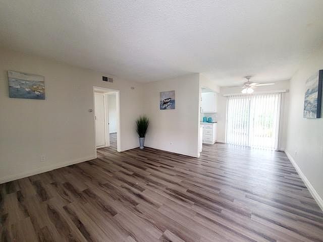 1st image of 535 Greenbrier Dr APT 11