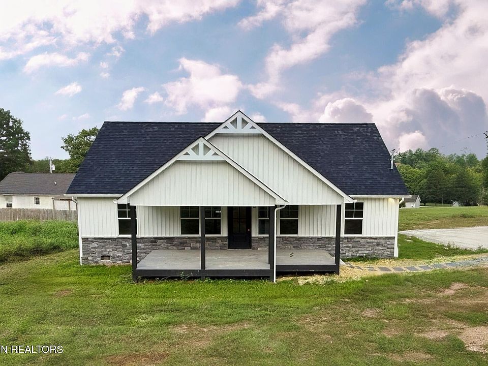1st image of 408 Glade Springs Rd