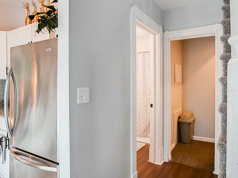 2420 Lyndale Ave S — Photo 11