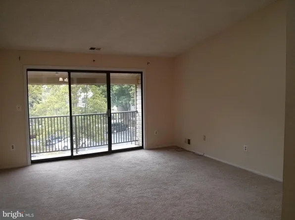 22 Joyner Ct, Lawrence Township, NJ 08648