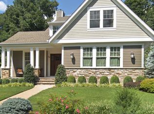 46 Colony Ave, Park Ridge, NJ 07656