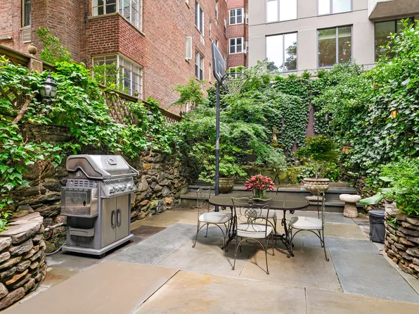 506 East 87th Street image 12 of 20