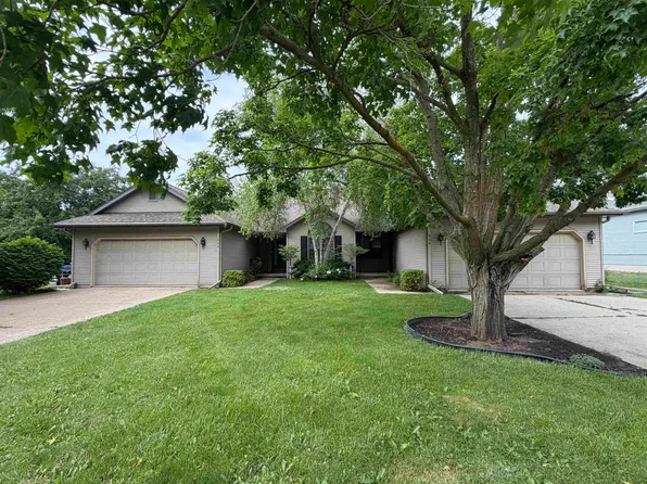 906 Prospect Ave, Beaver Dam, WI 53916