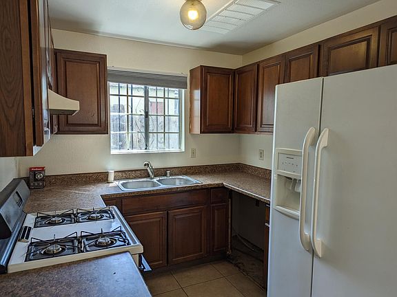 5th image of 3333 38th St