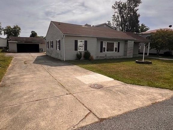 4th image of 30 Township Road 1121