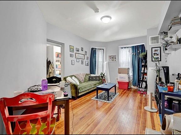 5th image of 31 Pearl St Unit 1
