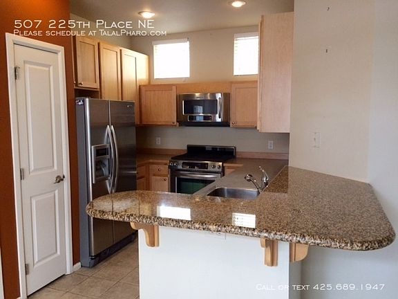 3rd image of 507 225th Pl NE #31