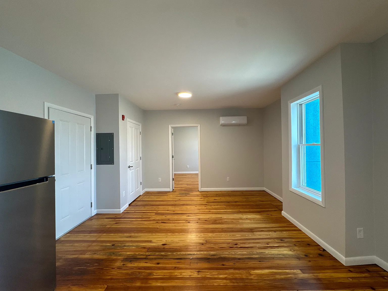 216 Main St — Photo 4